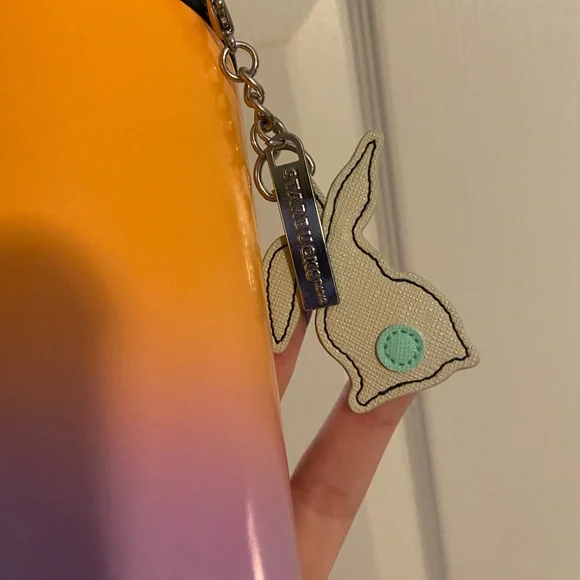 Starbucks bunny travel cup - Picture 4 of 8